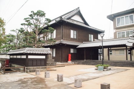 臼杵市荘田平五郎記念こども図書館 画像