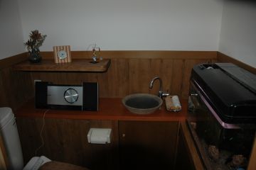 トイレには水槽を置いています。