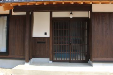 玄関の引違戸