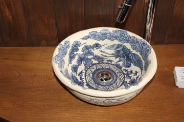 施主手作りの手洗い器