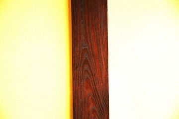 自然塗料でも下地処理、ふき取りを行うことで漆塗りの様になります。