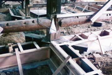 足元の補強が出来たら布基礎を造ります。