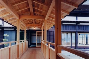 離れ棟への渡り廊下