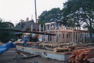 奥から建て方を開始