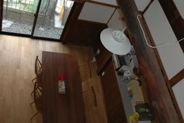ダイニングを見下ろす
