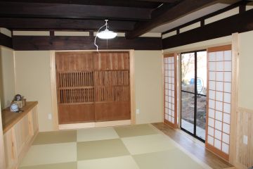 既存の板戸