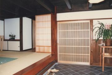 土間玄関から内玄関