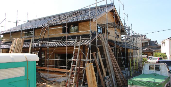 豊橋H邸古民家移築再生住宅工事、瓦屋根葺き終わりました。 アイキャッチ画像